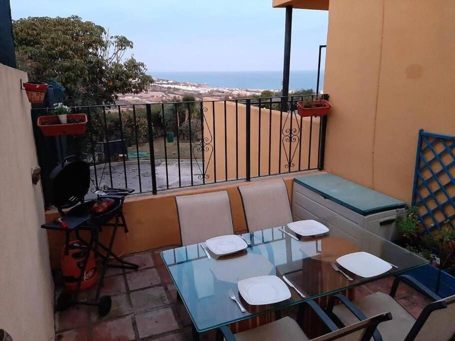 3 Bedroom Home With Amazing Views & Outdoor Spaces Manilva Extérieur photo